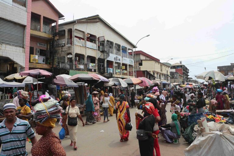 Comment les Guinéens s’adaptent à la vie chère : Inflation en Guinée